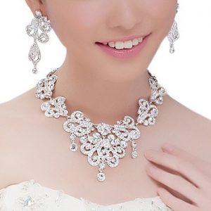 diamond-necklace